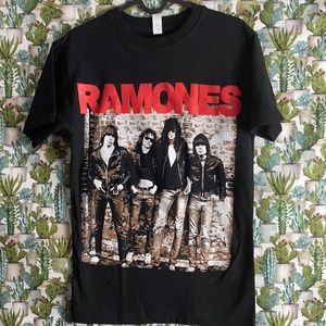 Romones T-shirt